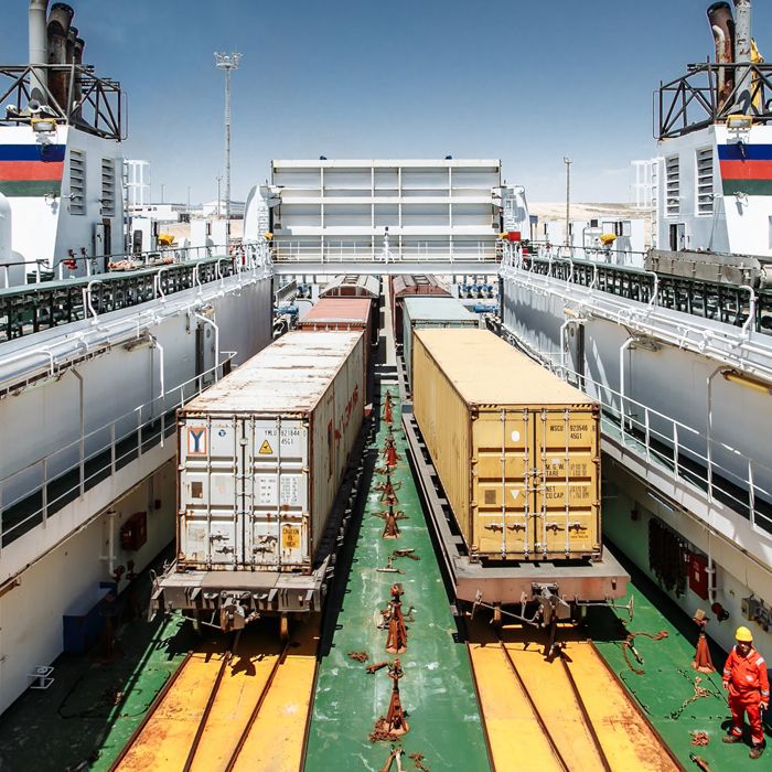 吸引中转和外贸货物到 跨里海国际运输路线